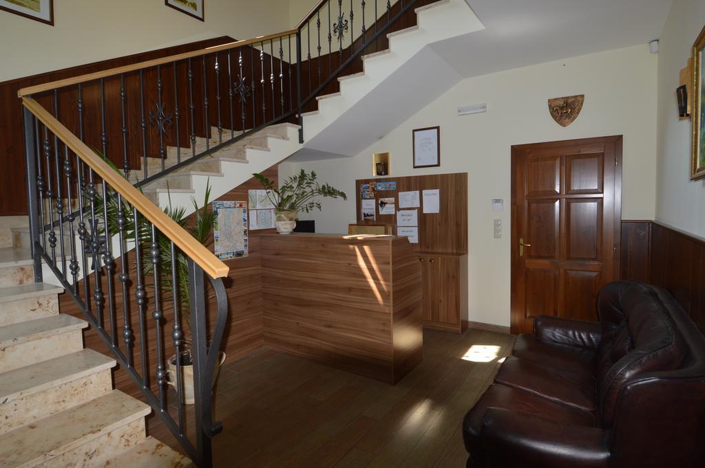Piroska Csarda Es Panzio Bed & Breakfast Сиофок Екстериор снимка