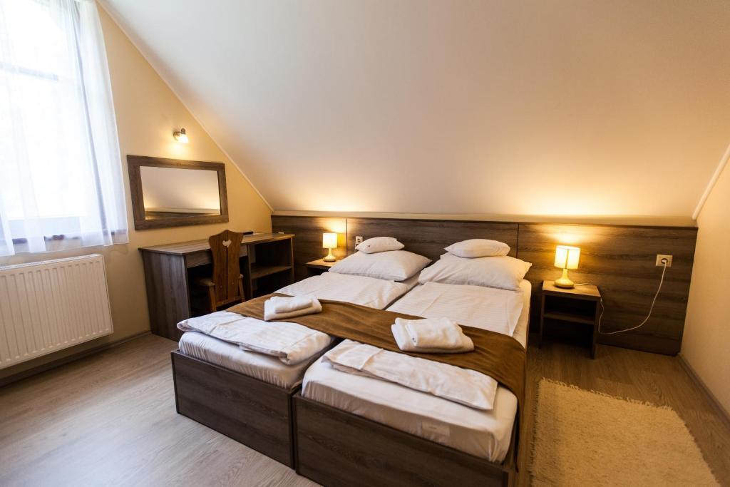 Piroska Csarda Es Panzio Bed & Breakfast Сиофок Екстериор снимка