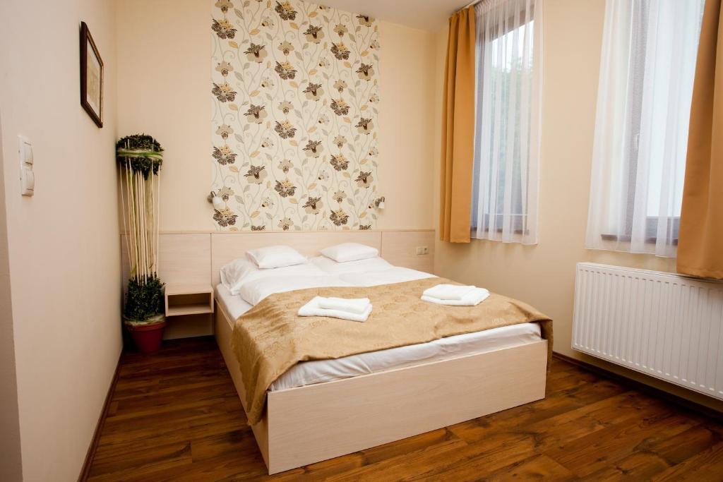 Piroska Csarda Es Panzio Bed & Breakfast Сиофок Екстериор снимка