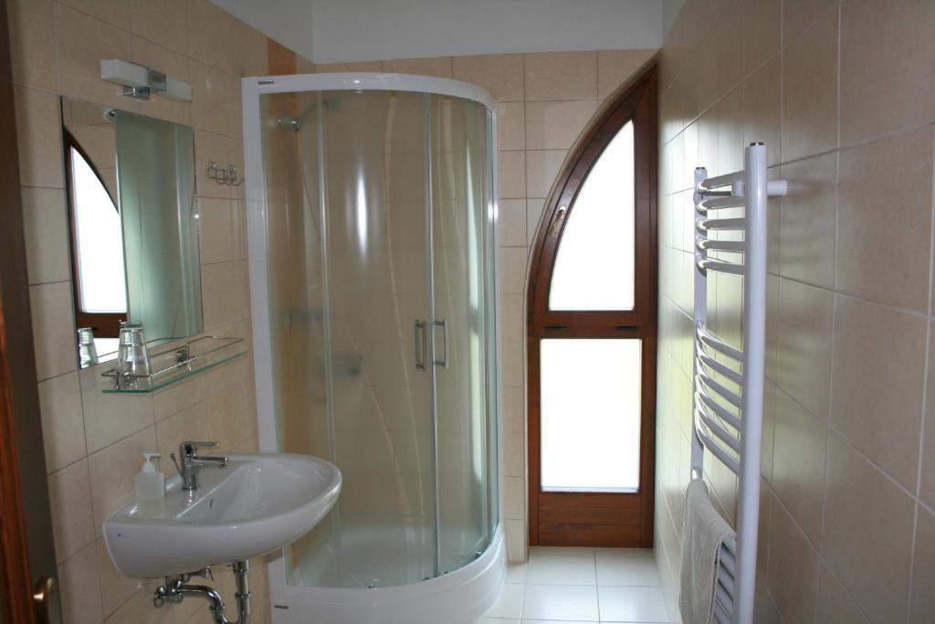 Piroska Csarda Es Panzio Bed & Breakfast Сиофок Екстериор снимка